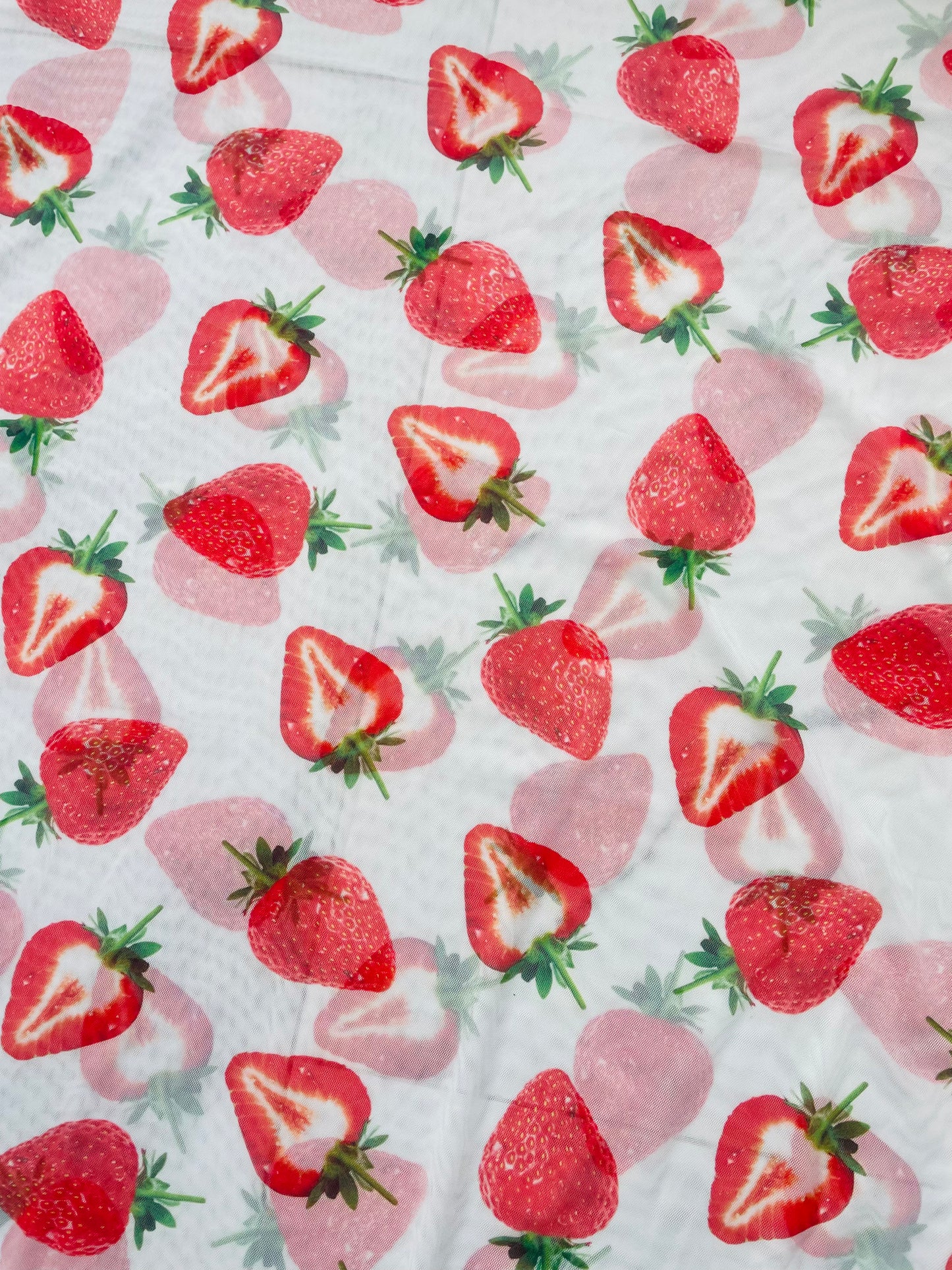 strawberry print white mesh (width 58 inches) 1 meter per 1 sale